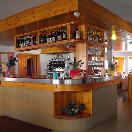 Hotel Valdotain Villeneuve Bagian luar foto