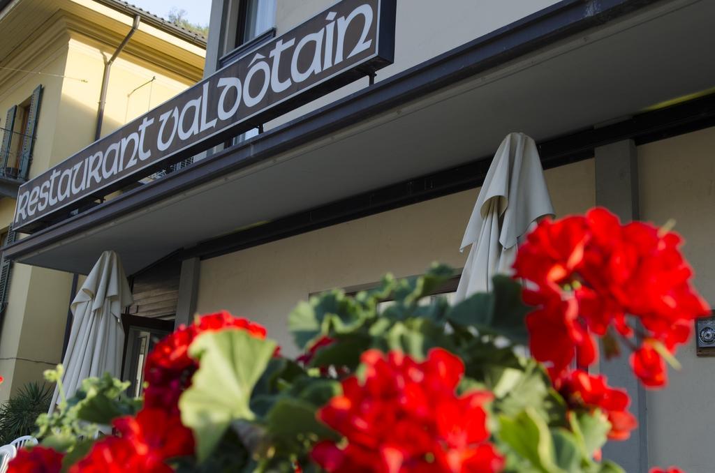 Hotel Valdotain Villeneuve Bagian luar foto